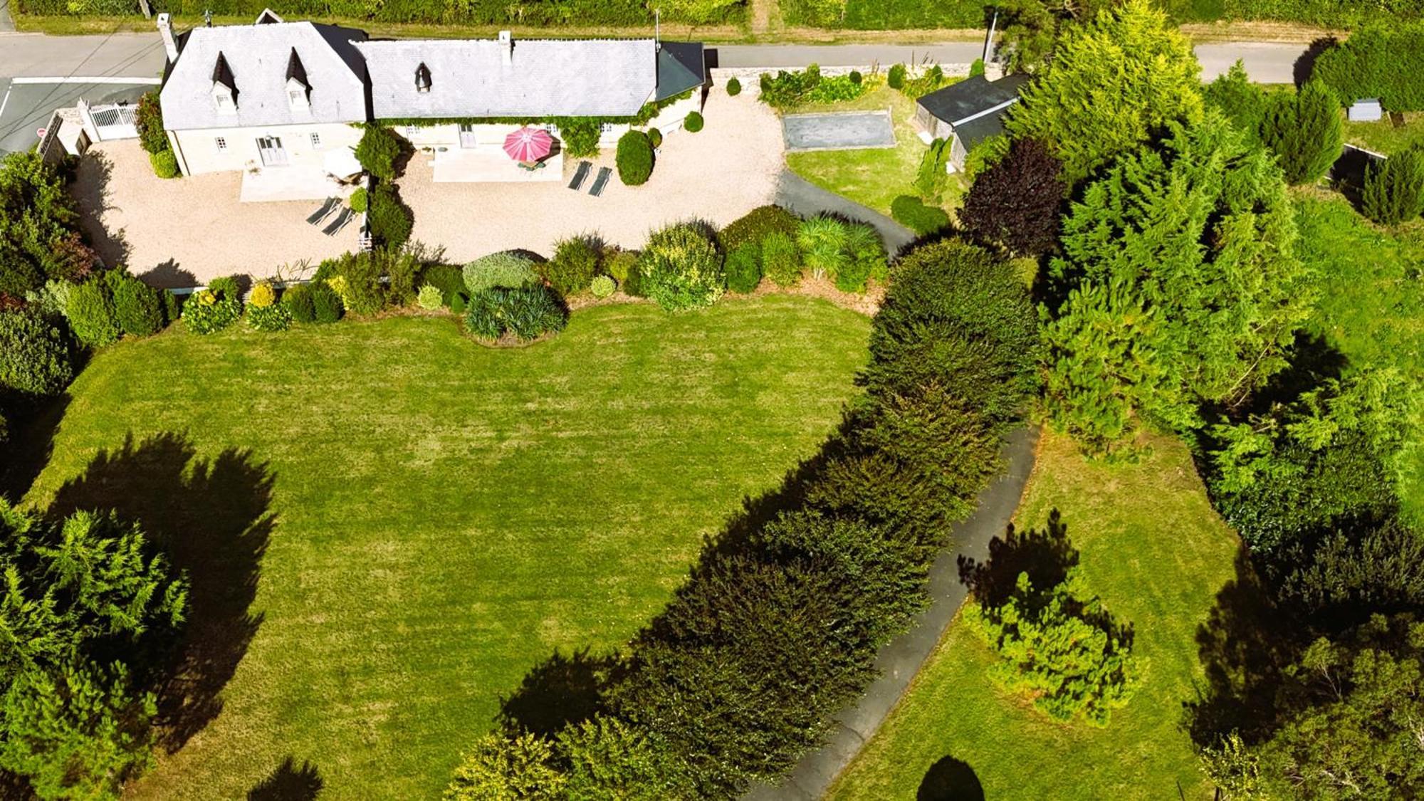 Le Domaine Des Roseraies Monfréville Екстериор снимка