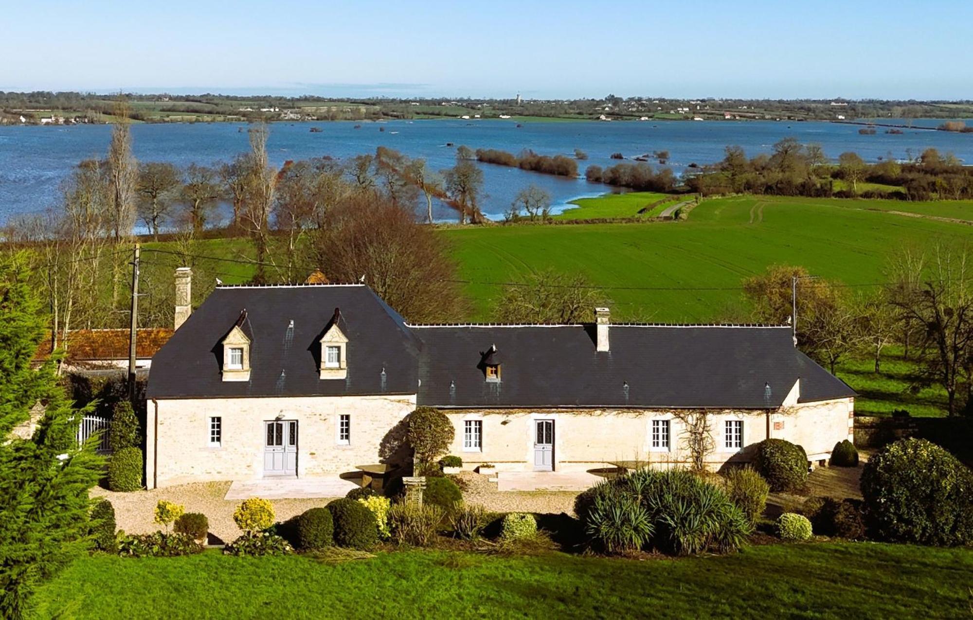Le Domaine Des Roseraies Monfréville Екстериор снимка